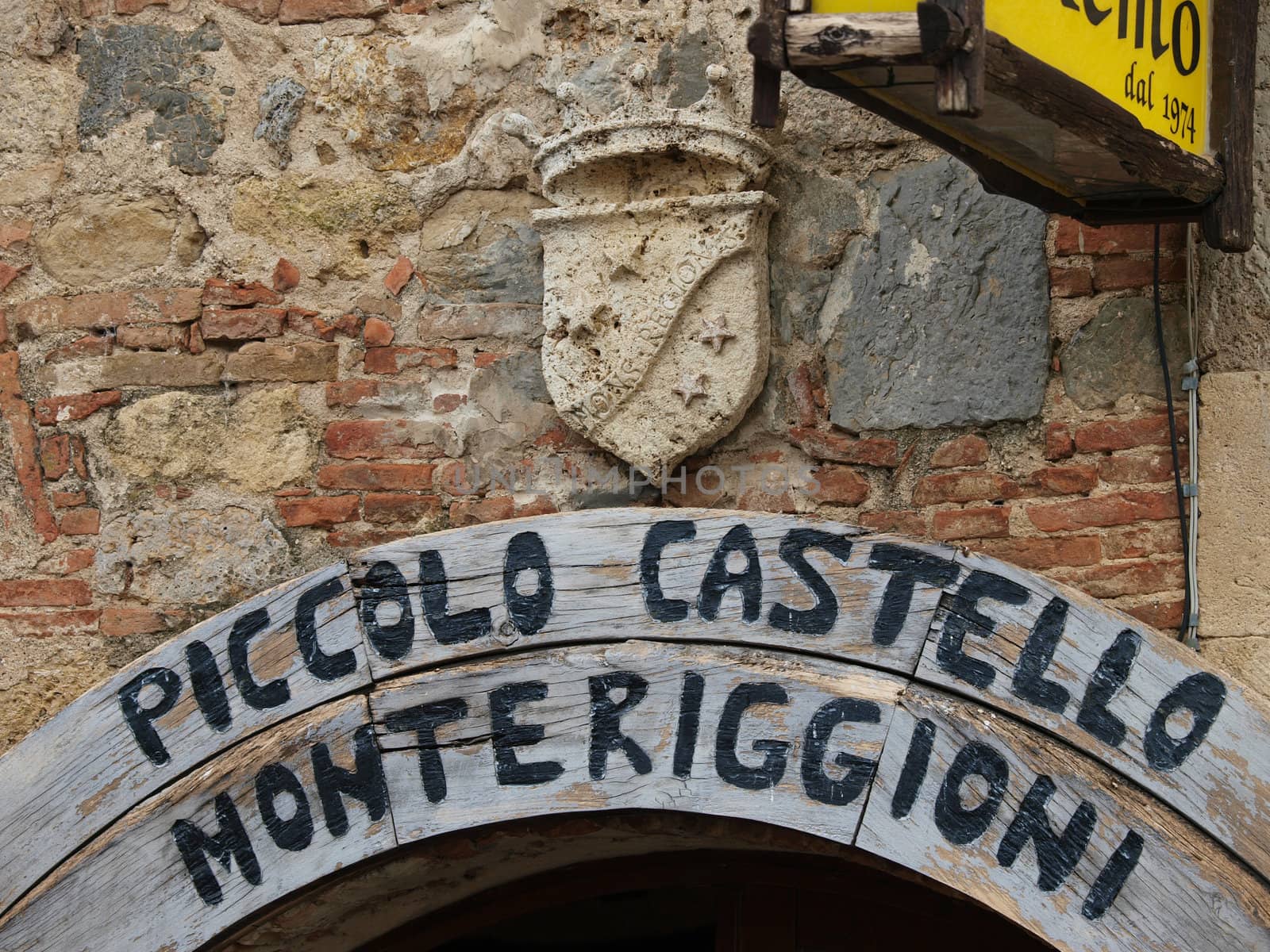  Monteriggioni, medieval village in Tuscany
