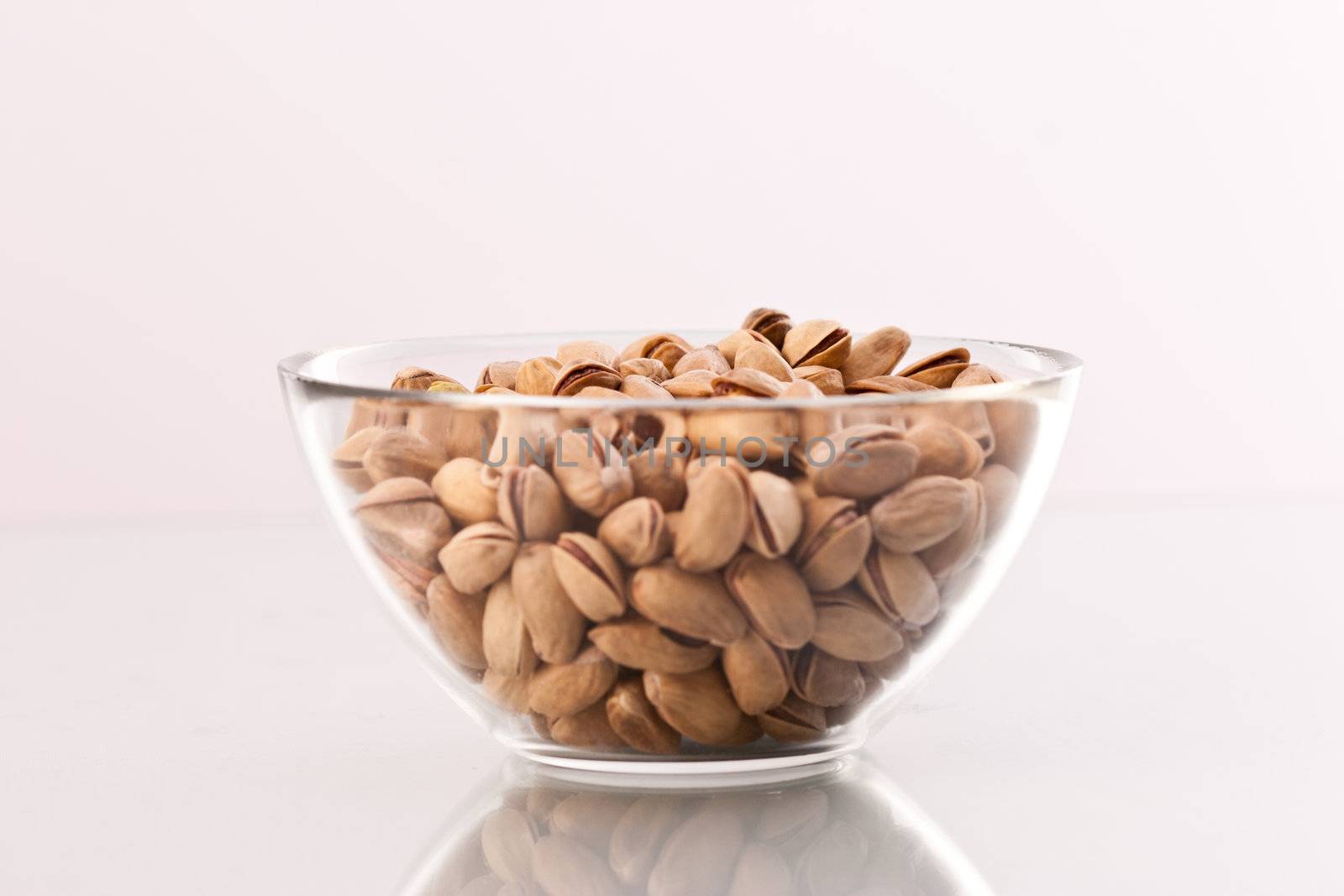 food serias: full bowl with pistachio nuts