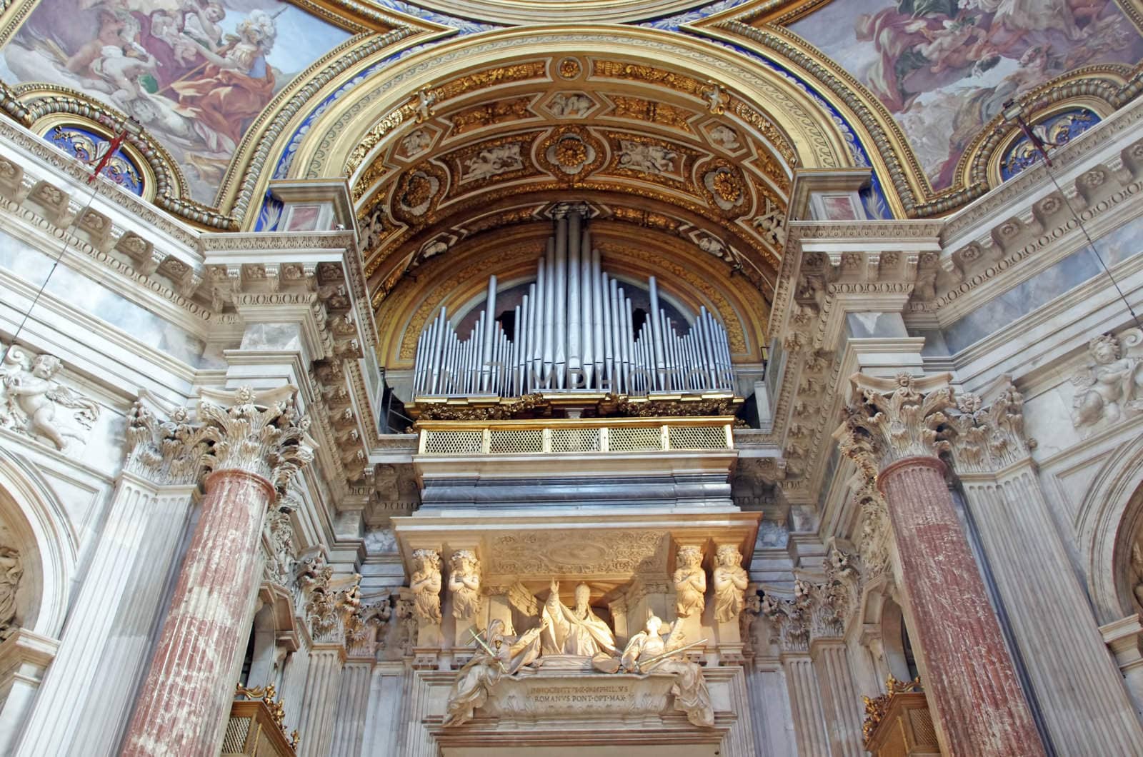 Catholic church organ in Sant'Agnese in Agone, Rome
