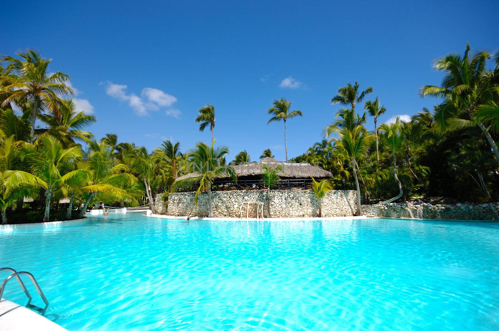 Hotel resort with a very nice swimming pool