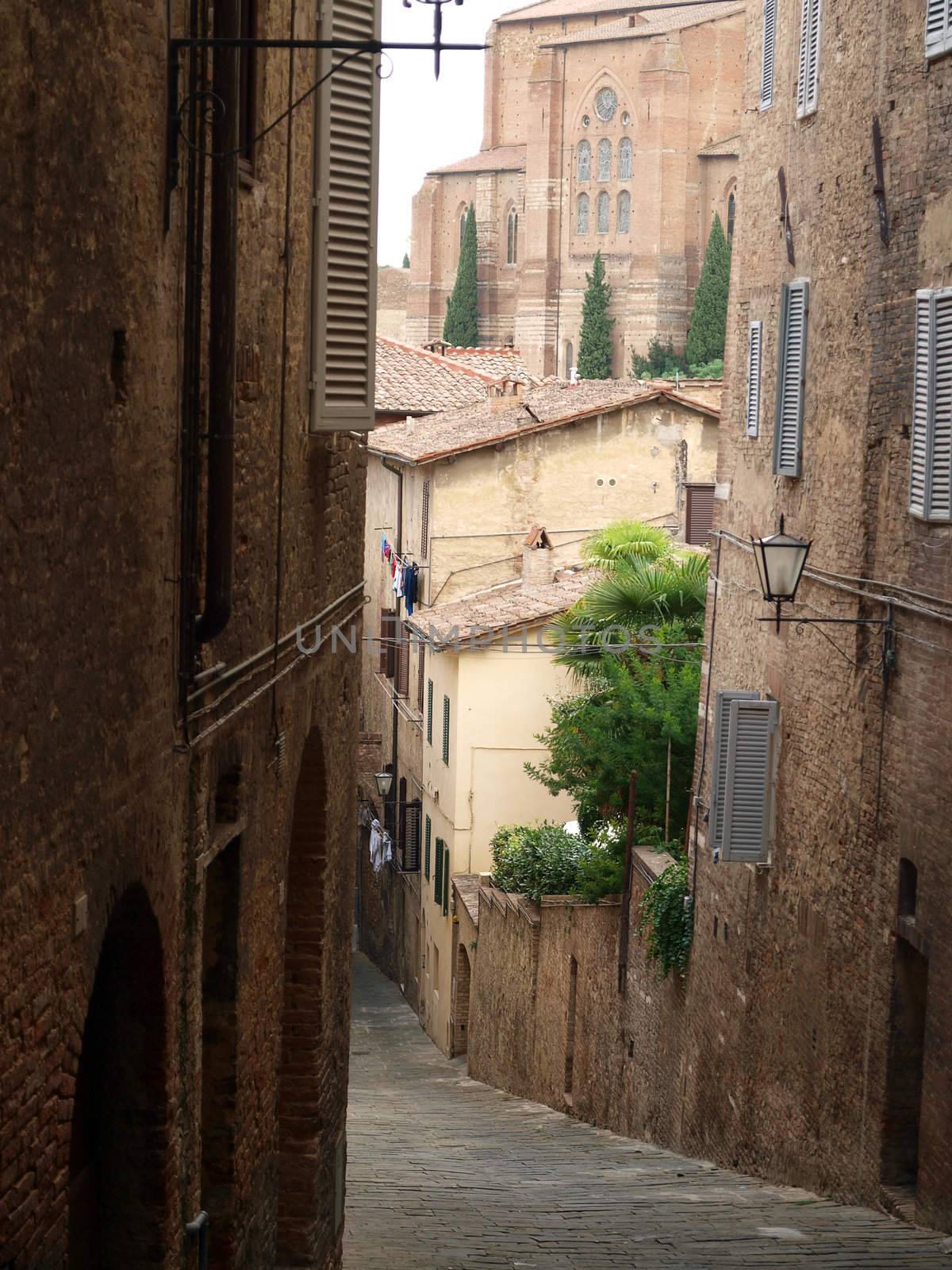 Siena - the medieval climate and characteristic colours