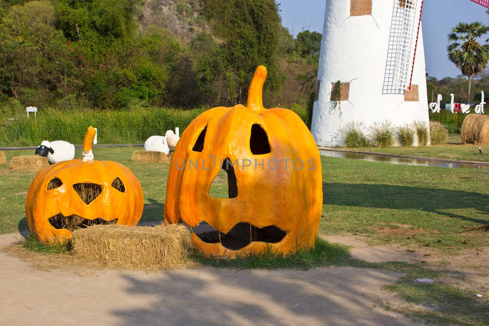 halloween pumpkin by redthirteen