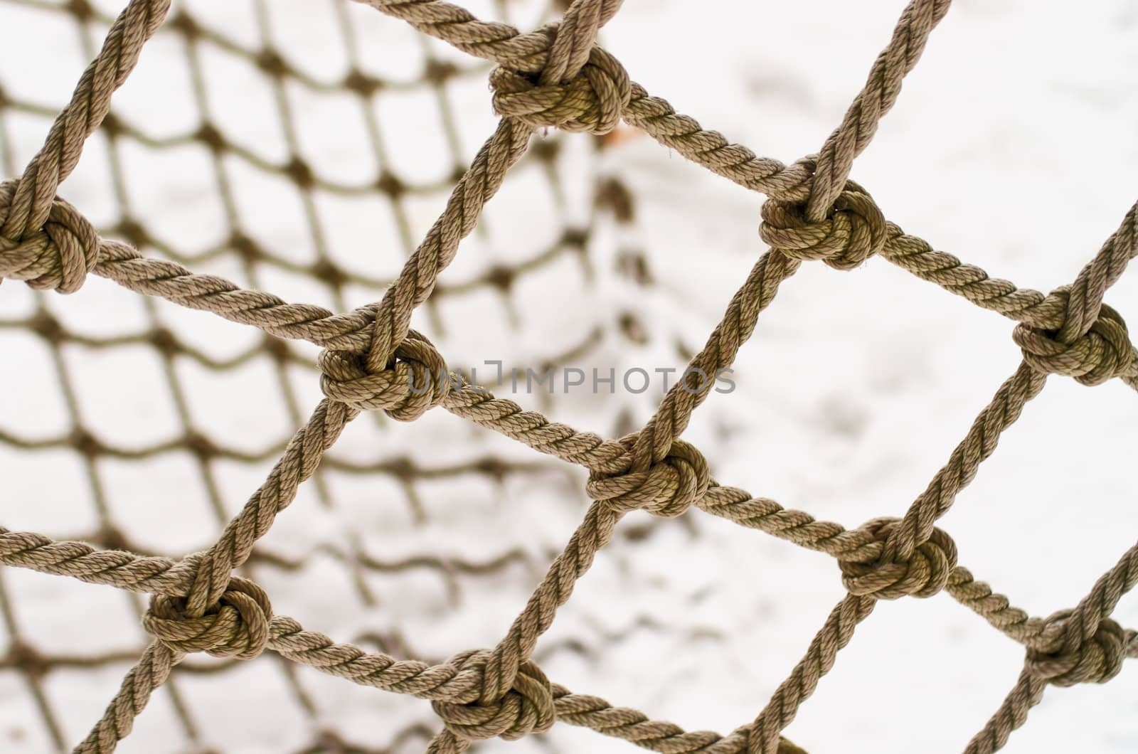 The nodes of the old woven mesh