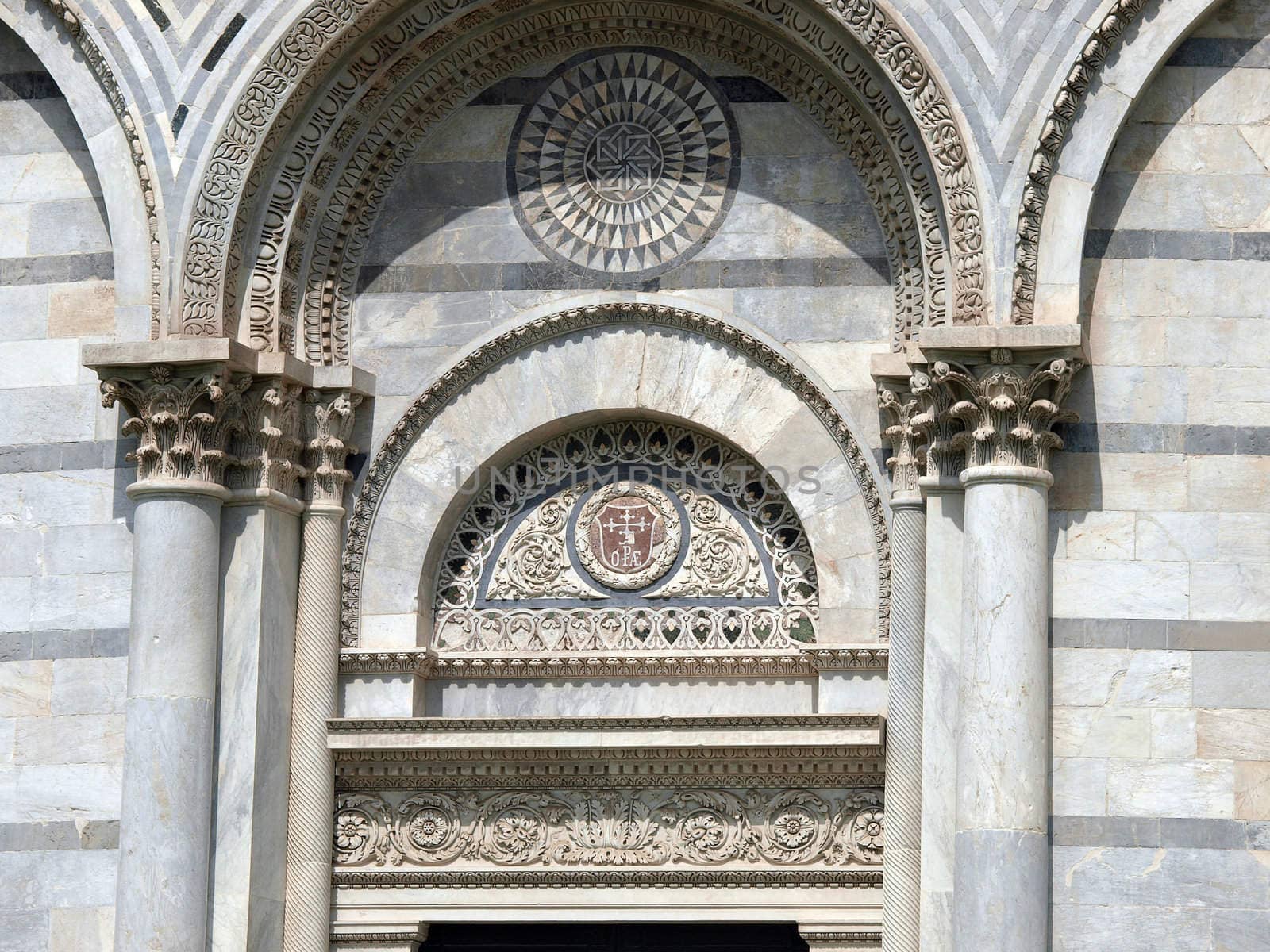 Pisa - Baptistery - diversity of architectural ornaments
