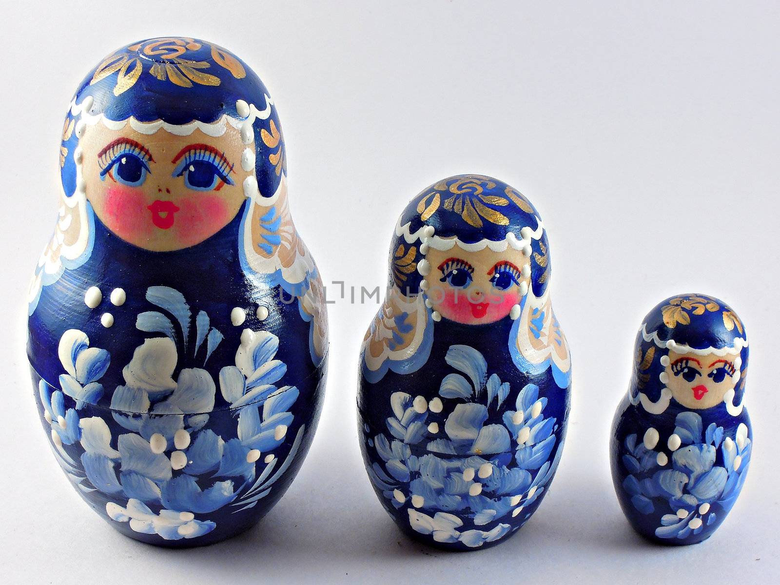 Russian dolls by Picnichok
