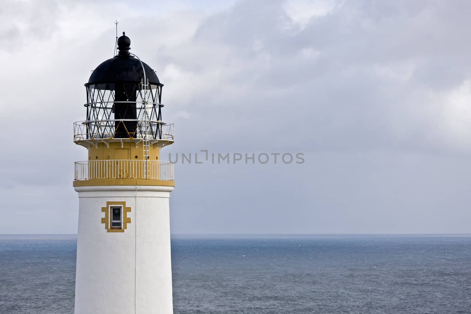 head of lighthouse by gewoldi