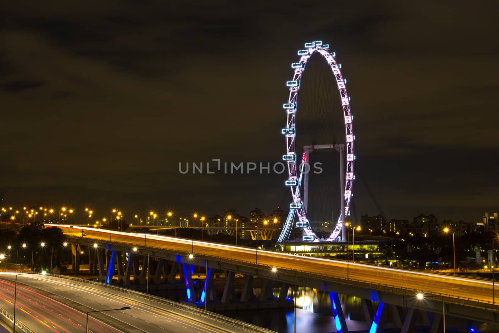 singapore flyer that near the express way