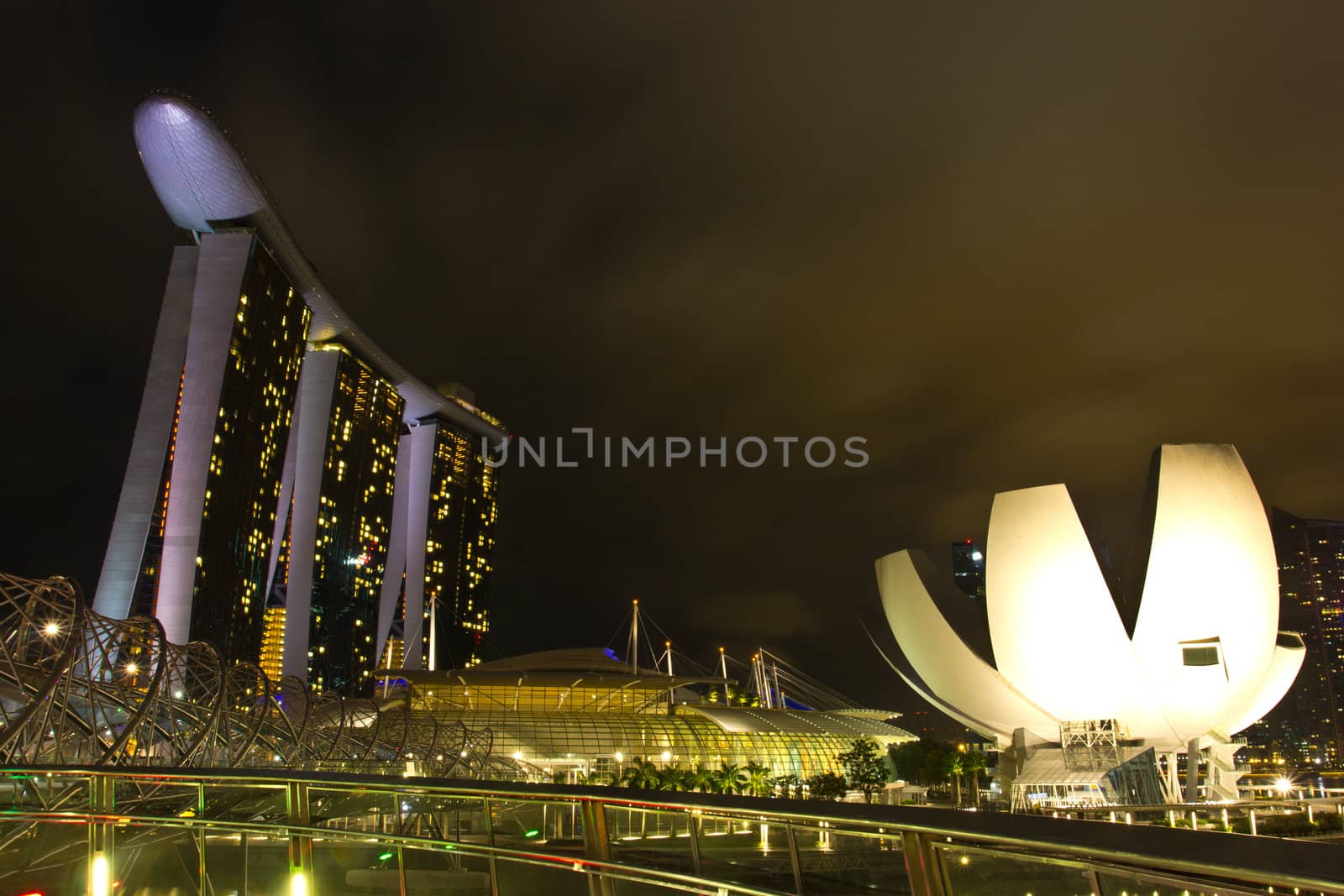 marina bay sand hotel bottom view