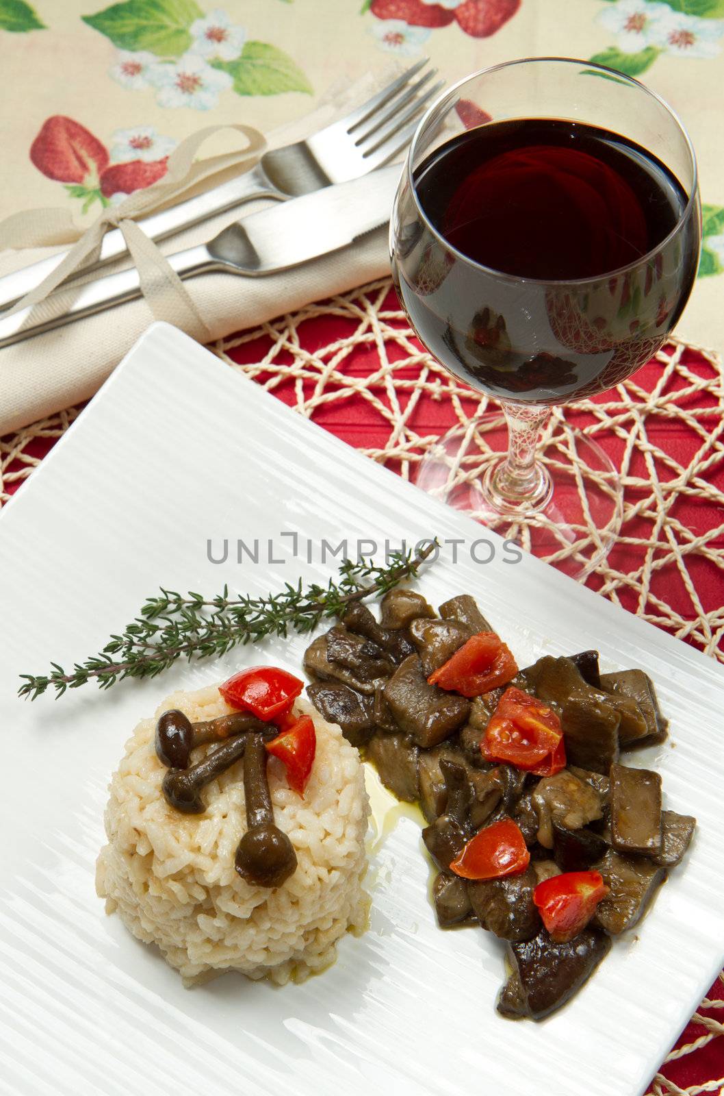 risotto with tomaotes and mushrooms by lsantilli