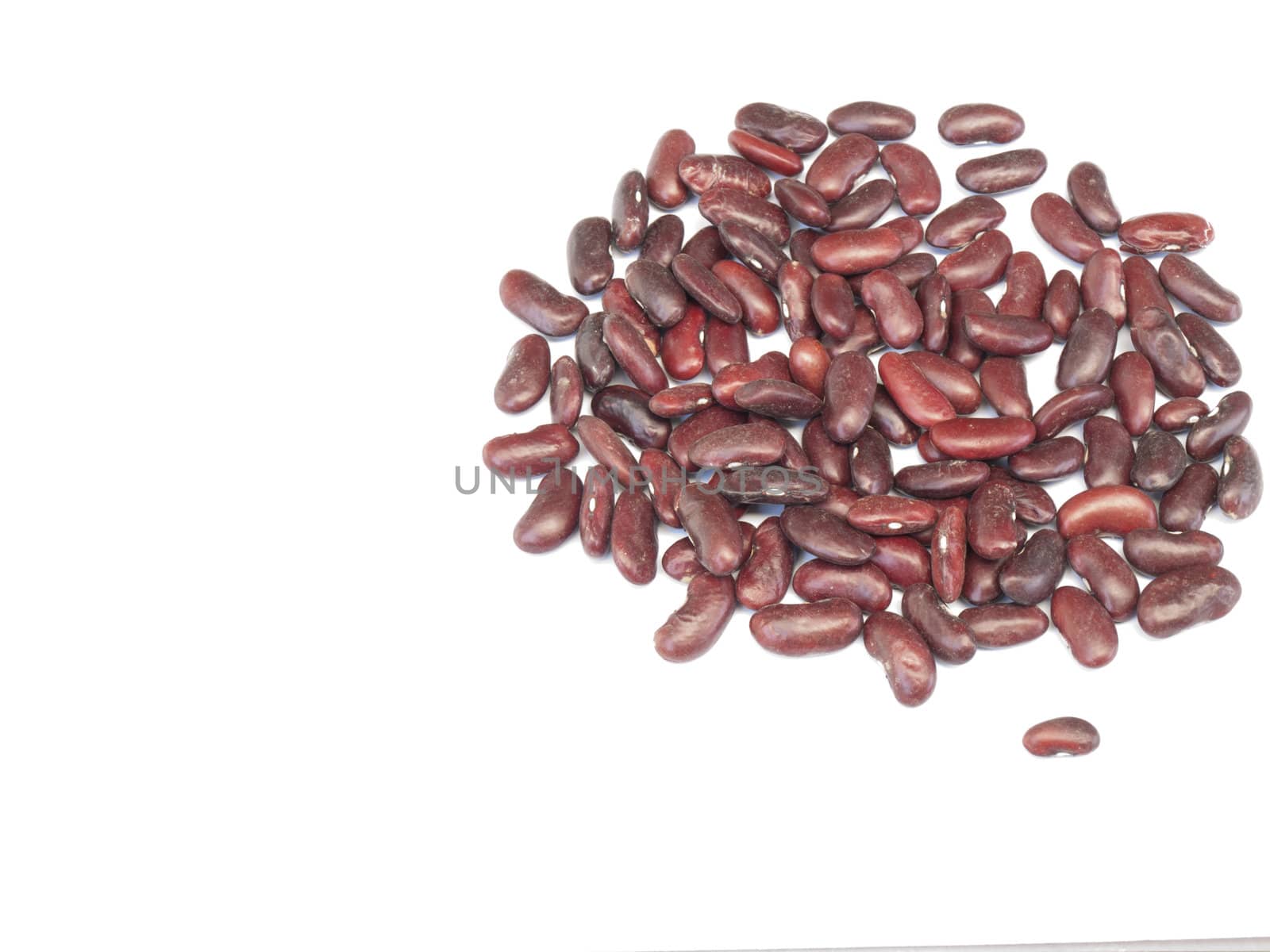 Heap of dried kidney beans or red beans isolated on white backgr by gururugu