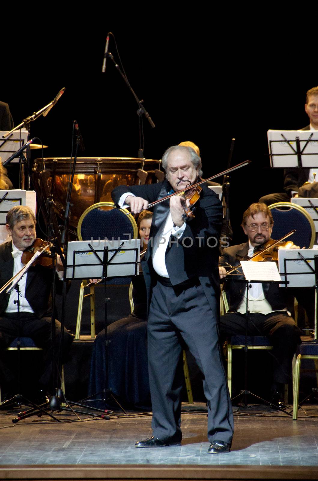 Peter Guth and Strauss Festival Orchestra Vienna in concert Crocus City Hall. 
Moscow - November 17, 2010