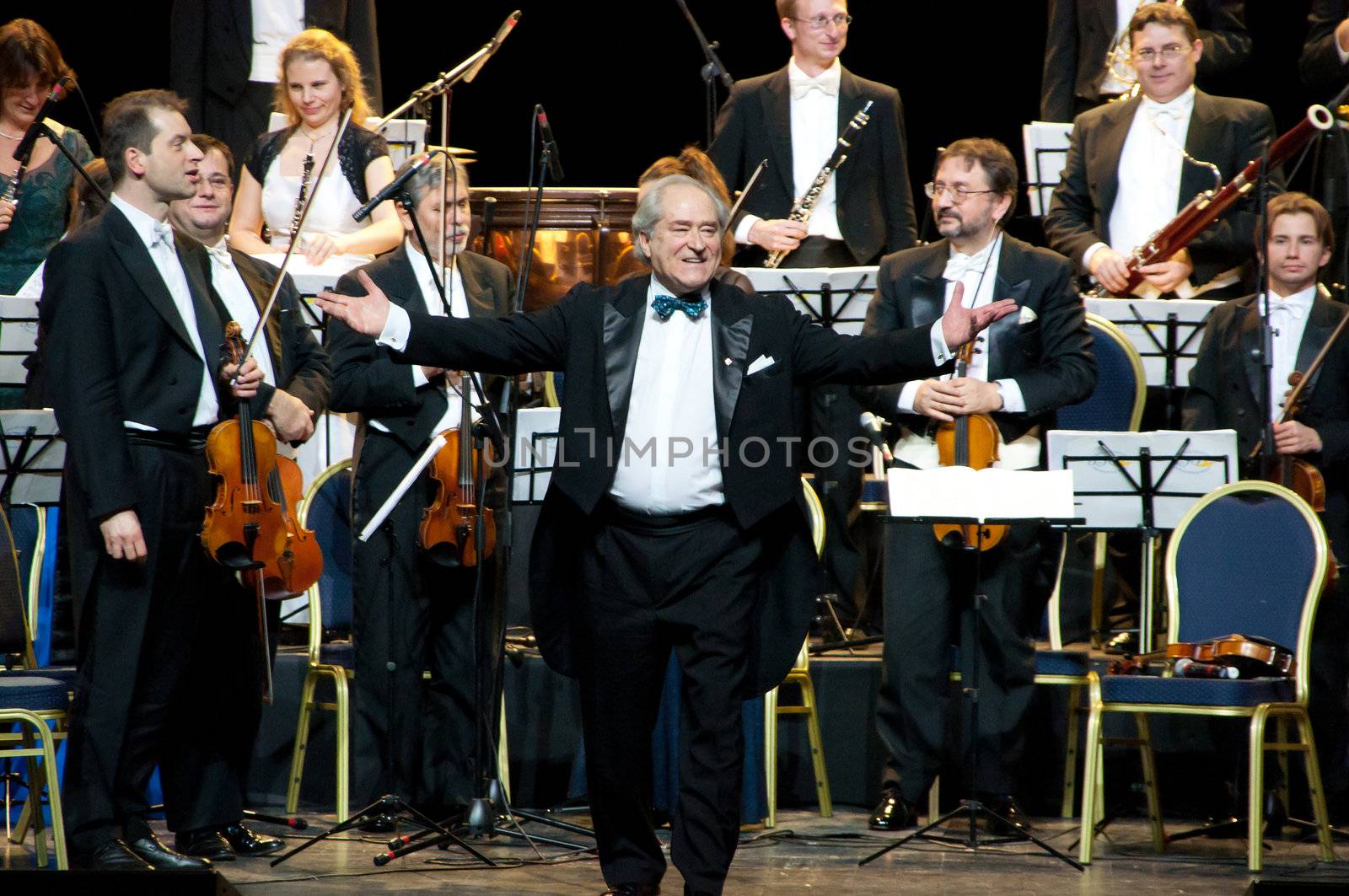 Peter Guth and Strauss Festival Orchestra Vienna in concert Crocus City Hall. 
Moscow - November 17, 2010