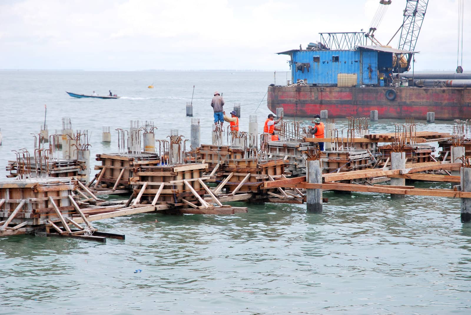 port construction in the middle of the sea