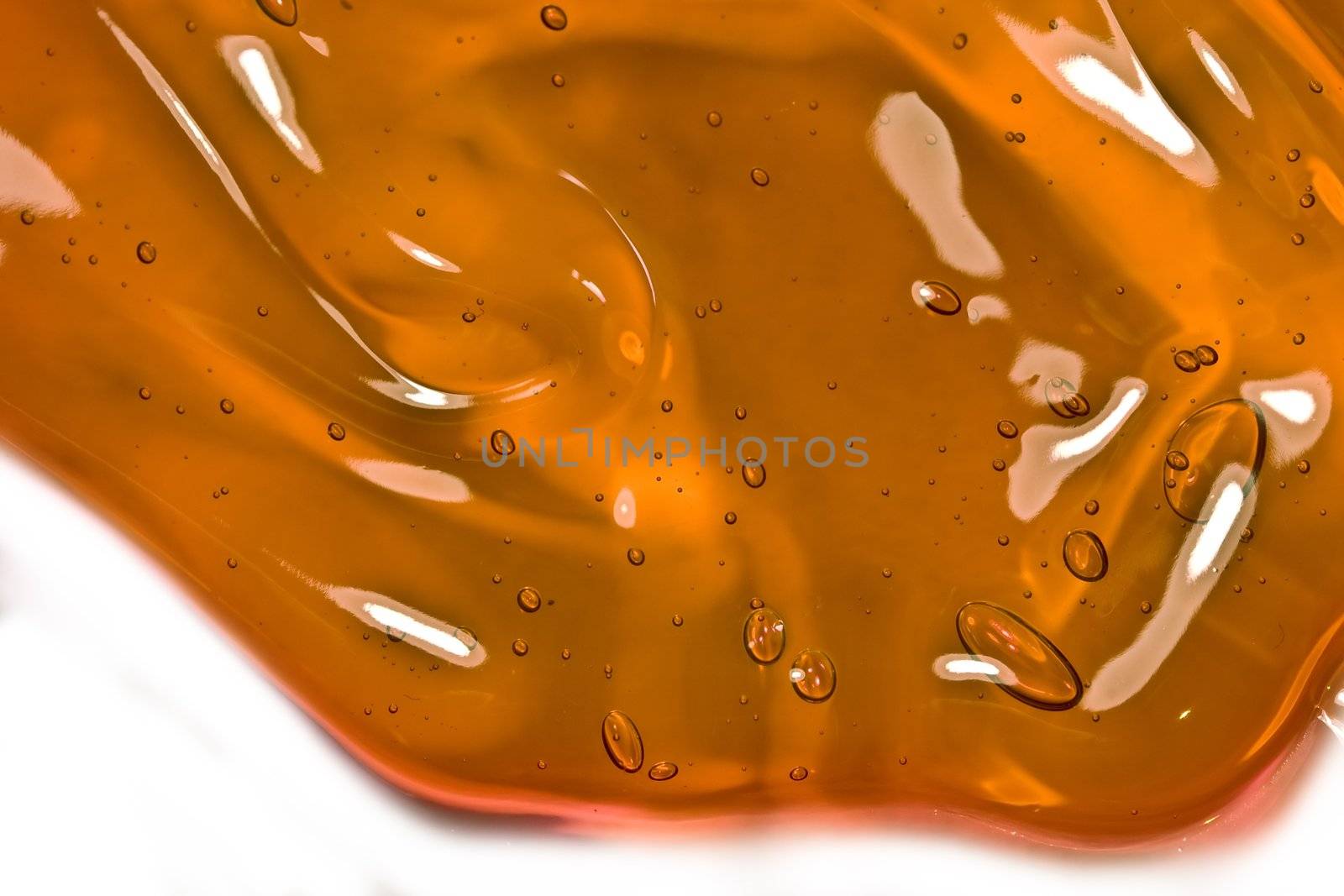 Bubbles in honey by Jupe