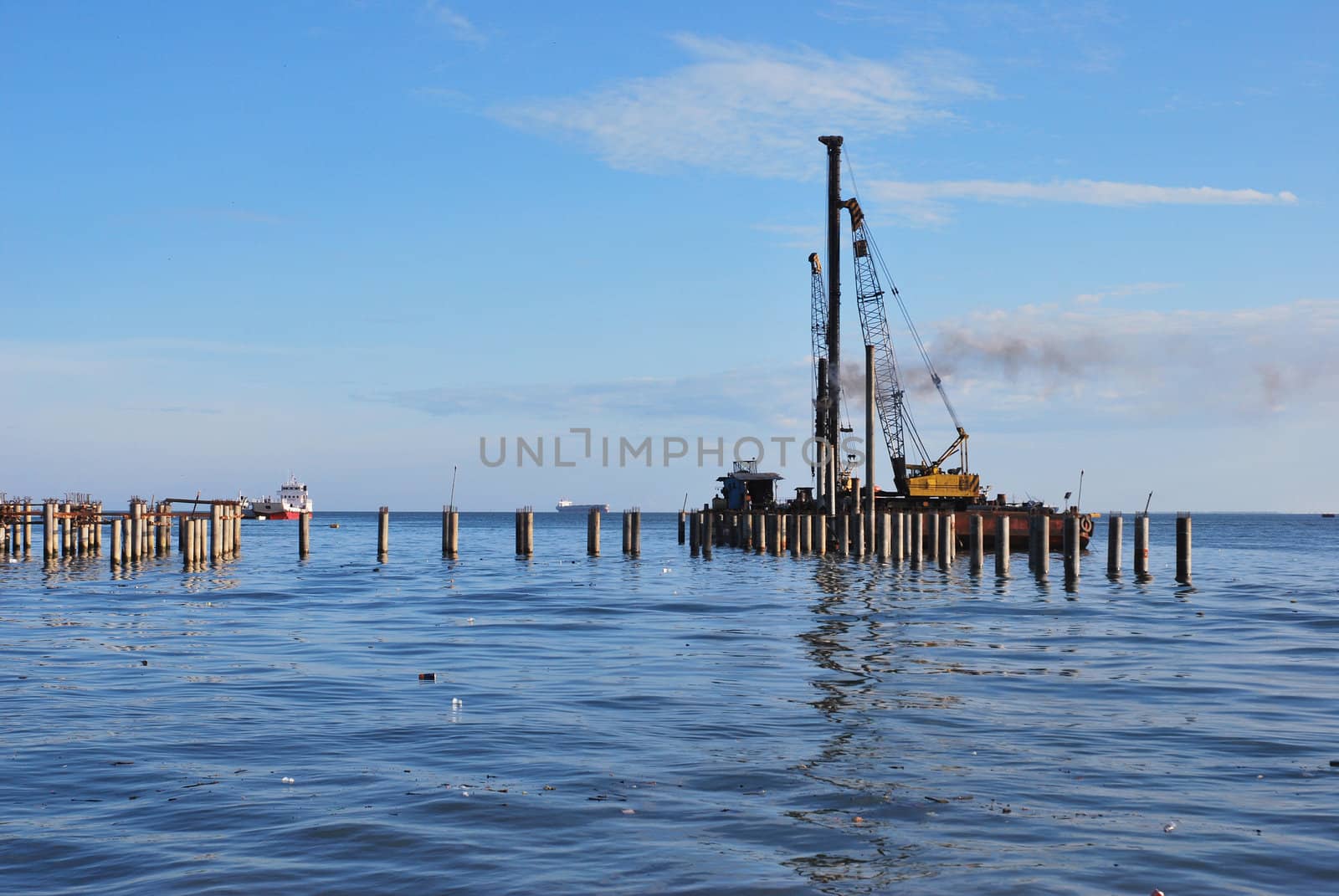 port construction in the middle of the sea