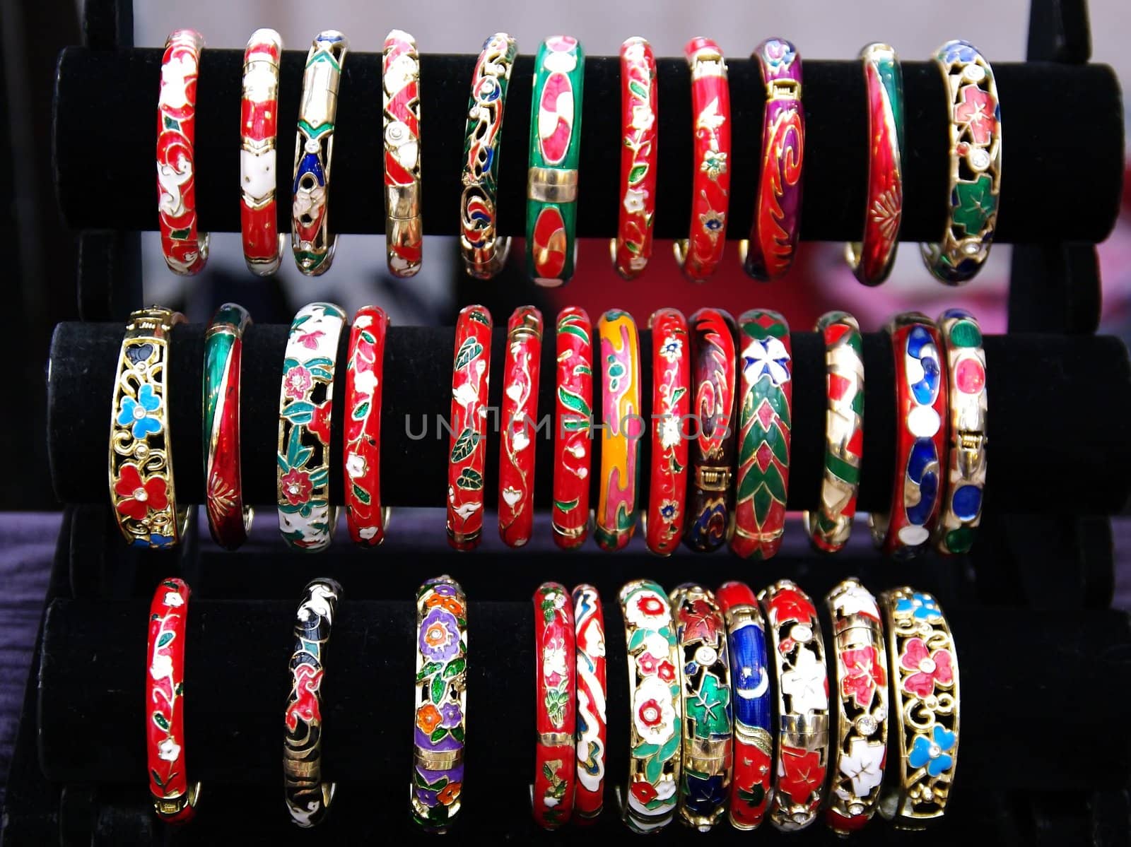 Number of bracelets with all colors of the rainbow