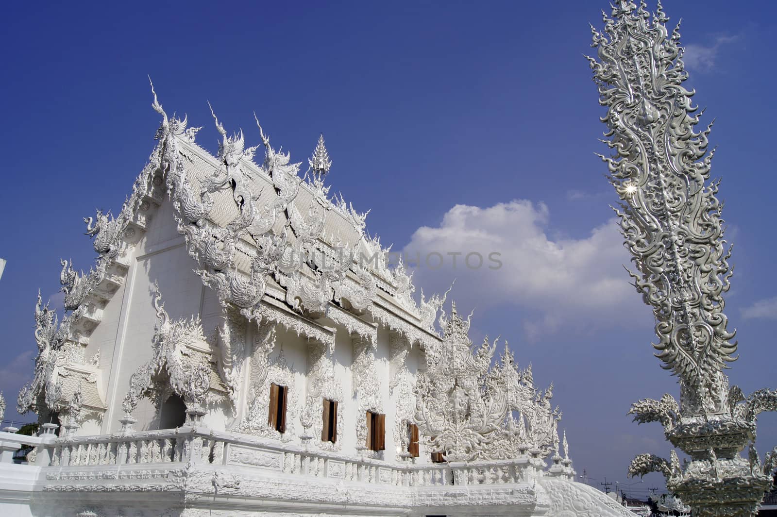 Sculptural modern Thailand, Chiang Rai. by Noppharat_th