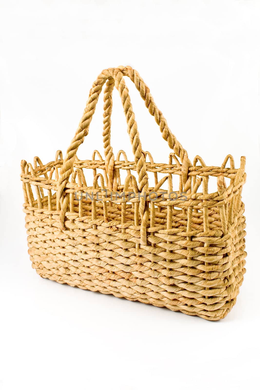 Straw shopping basket by gavran333