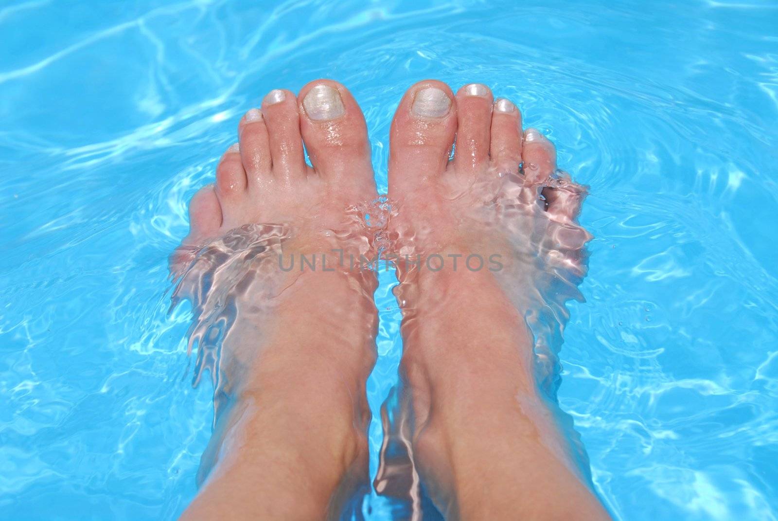 Feet in water by elenathewise