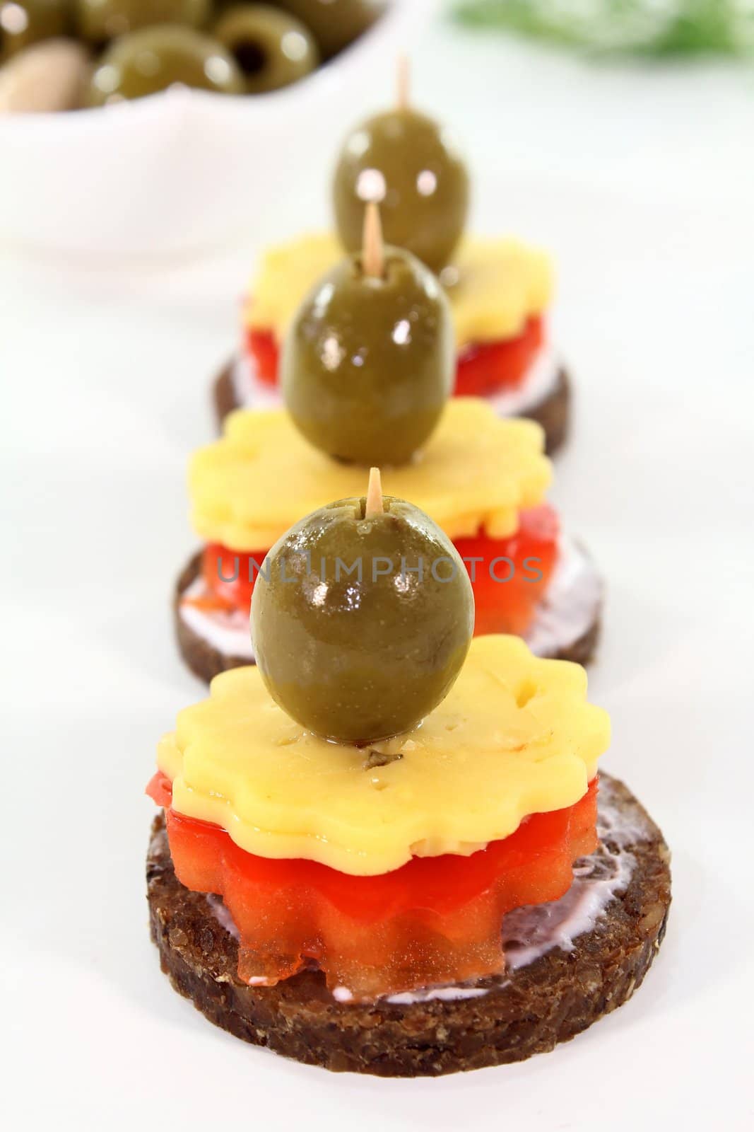 canape mit cheese by silencefoto