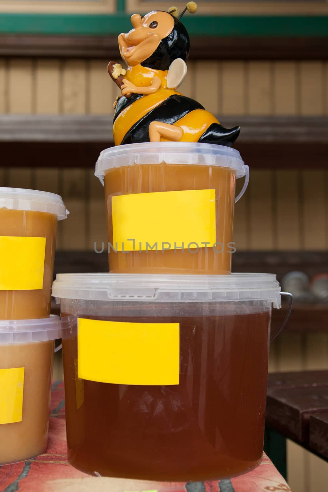 honey in  bowls for sale on the farmer market