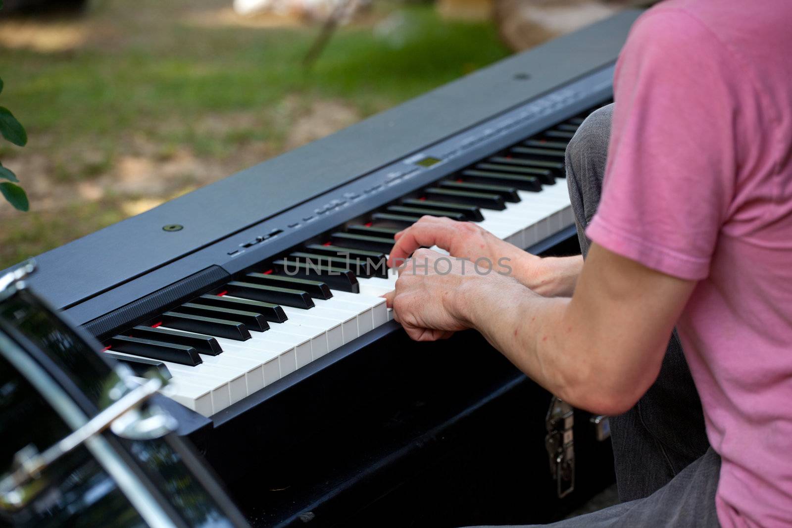 Pianist in the outdoor concert