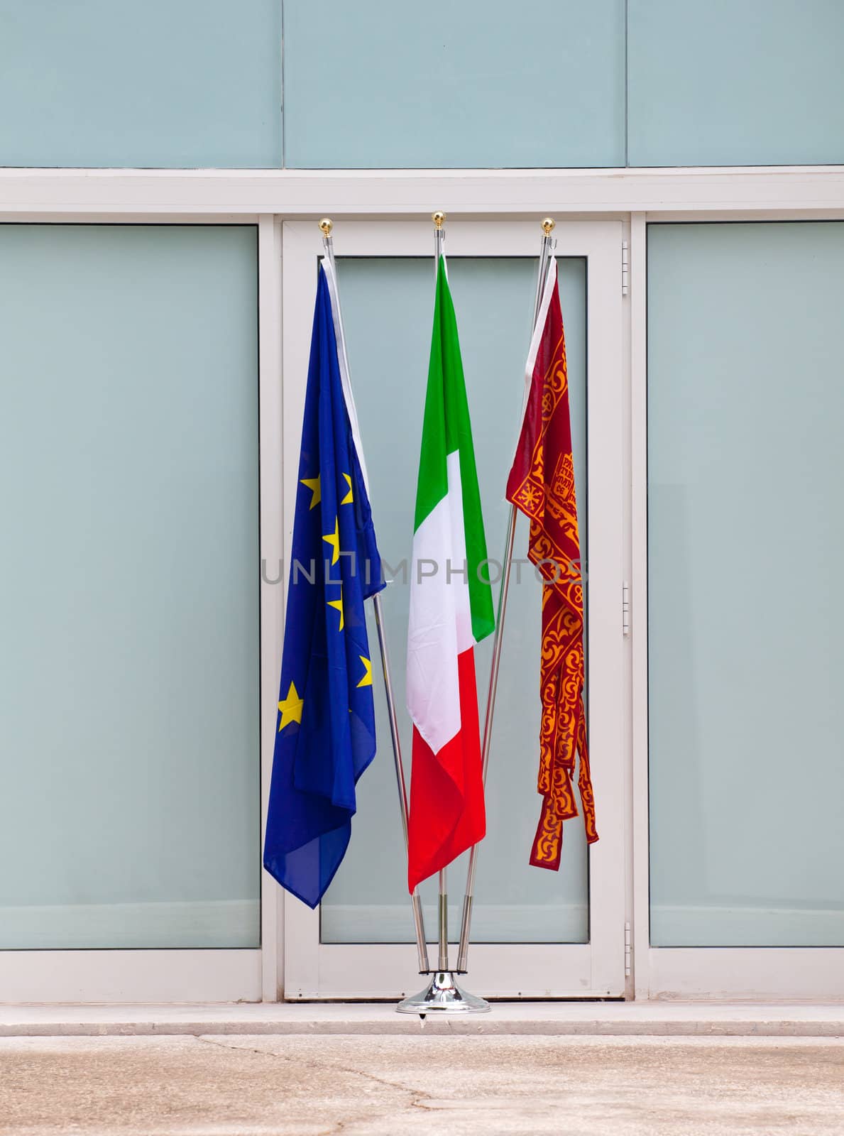 Flags of Italy, Venice and the United Nations European
