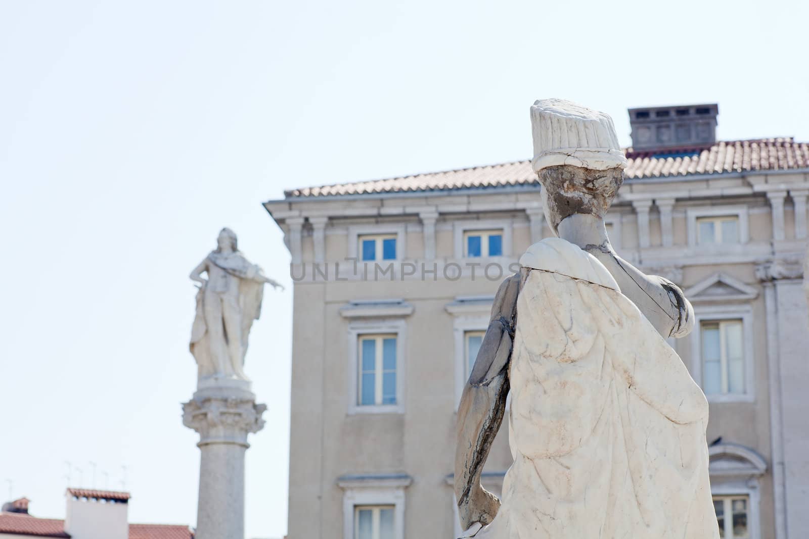 Statue in Piazza Unità d'Italia, Trieste