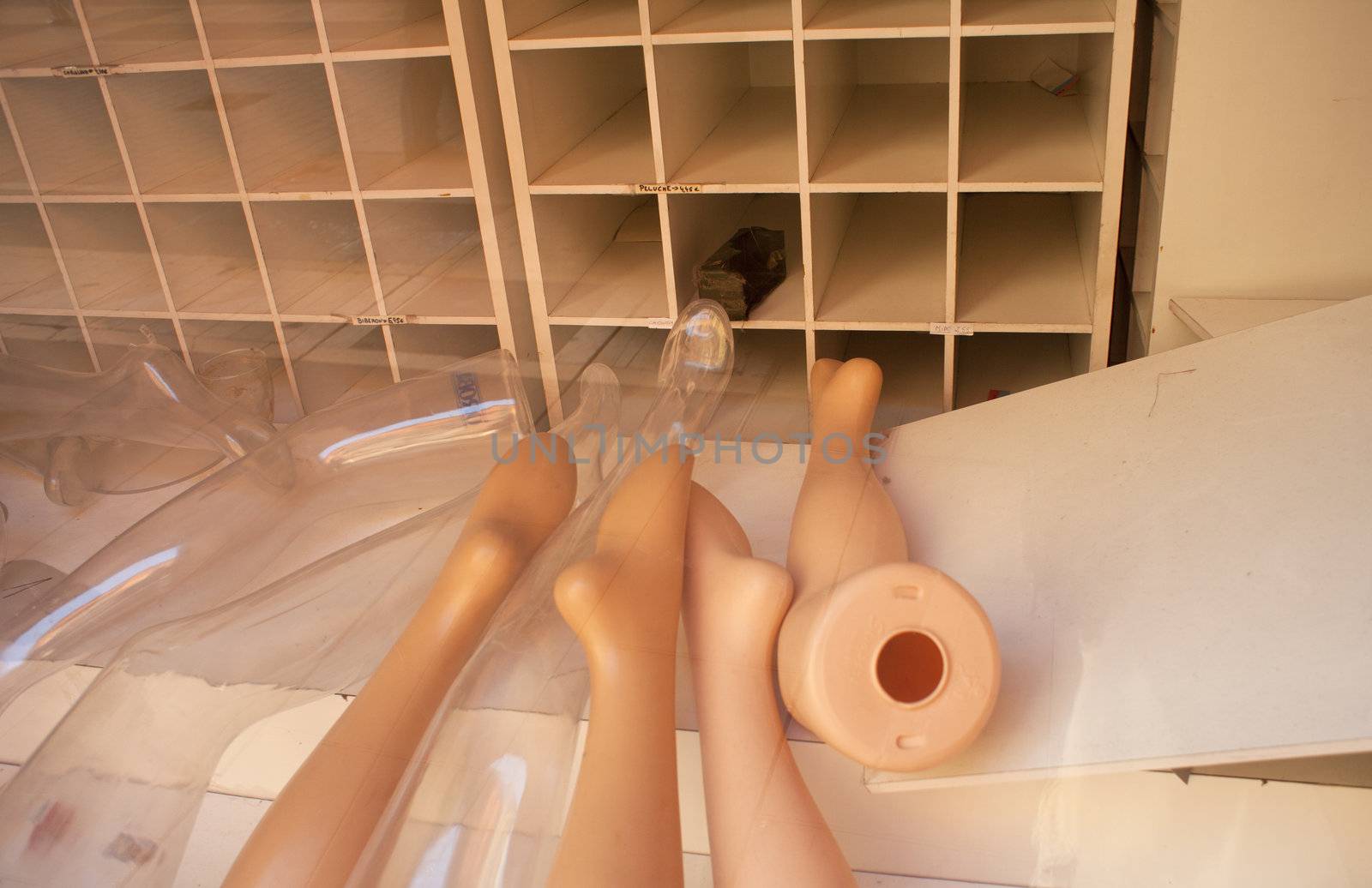 Varius plastic legs of mannequins