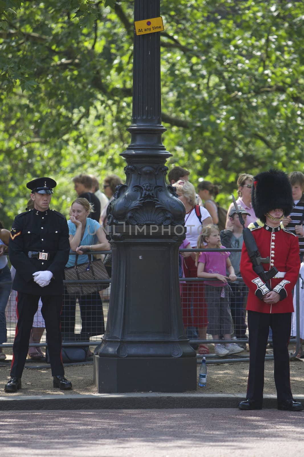 London Royal Guard by instinia