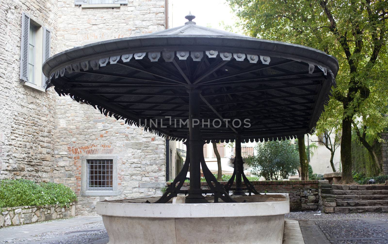 Old wash, Bergamo Alta - Italy
