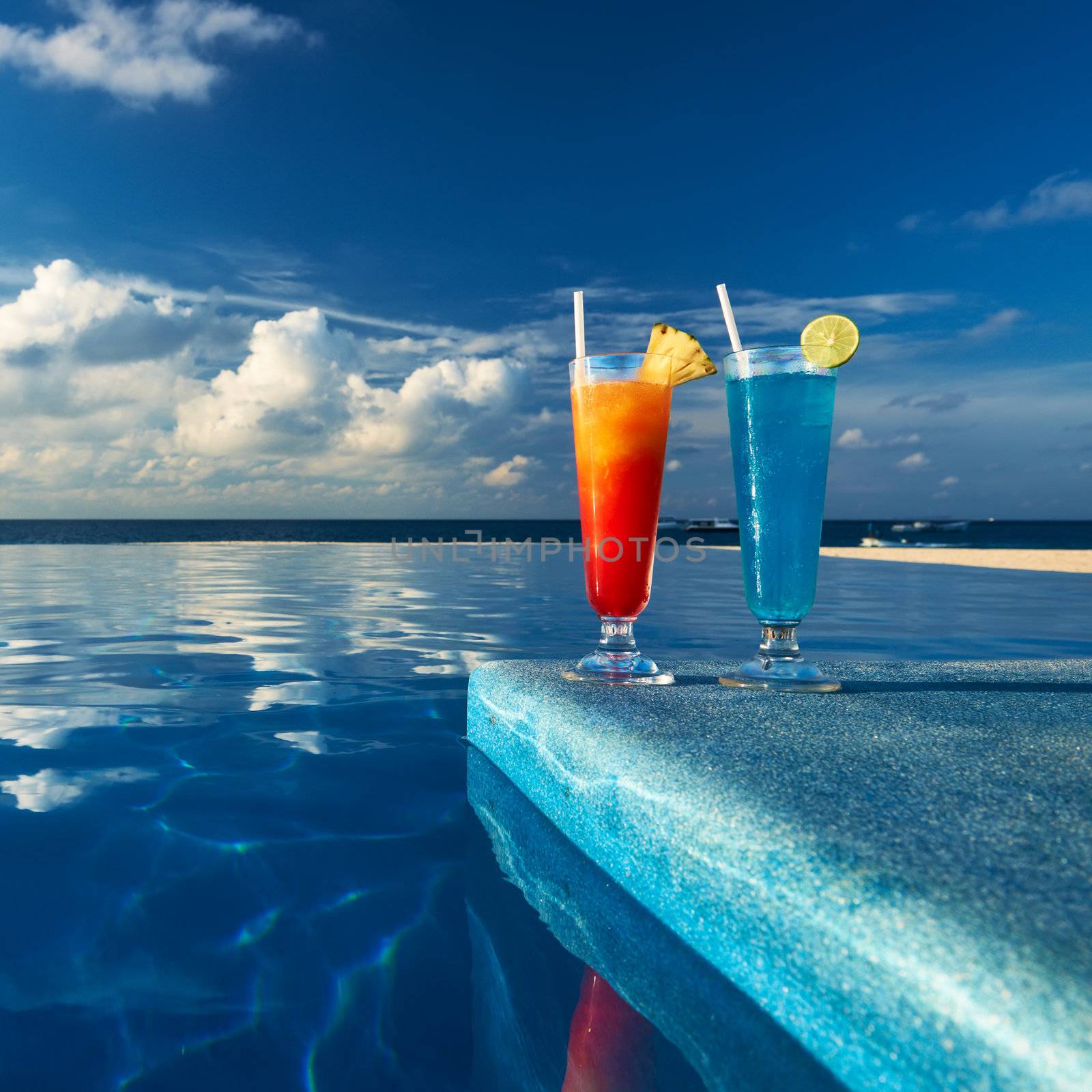 Cocktails near the swimming pool