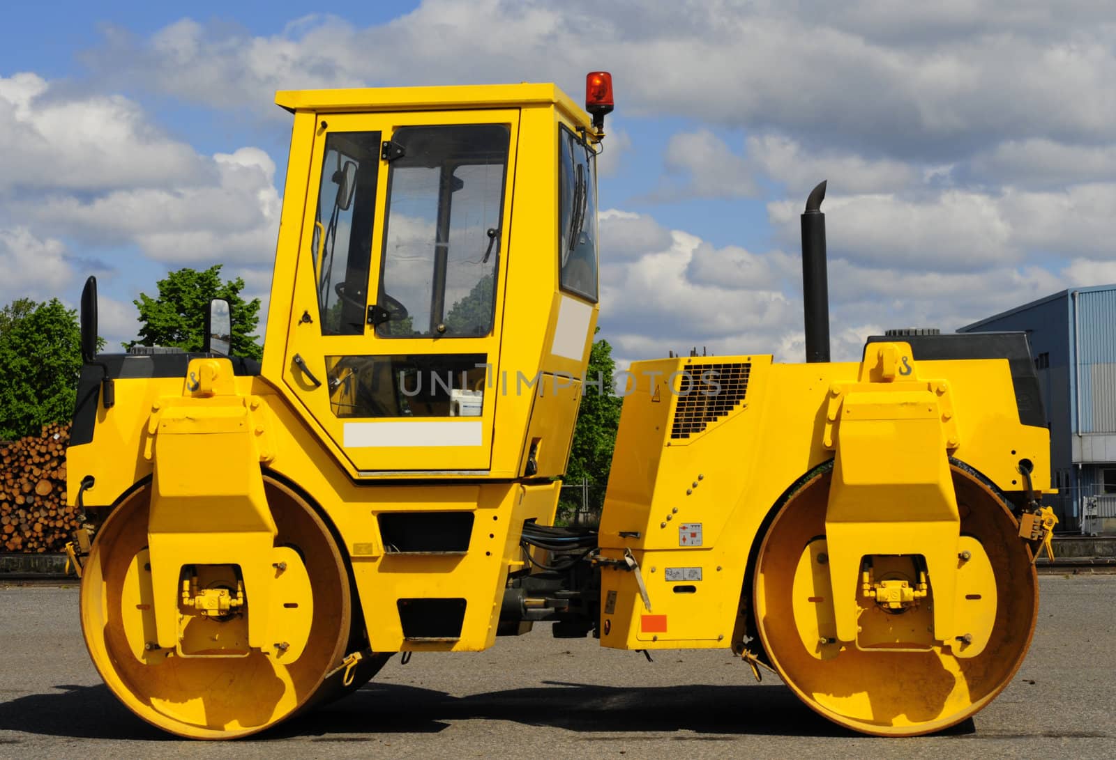 yellow steamroller