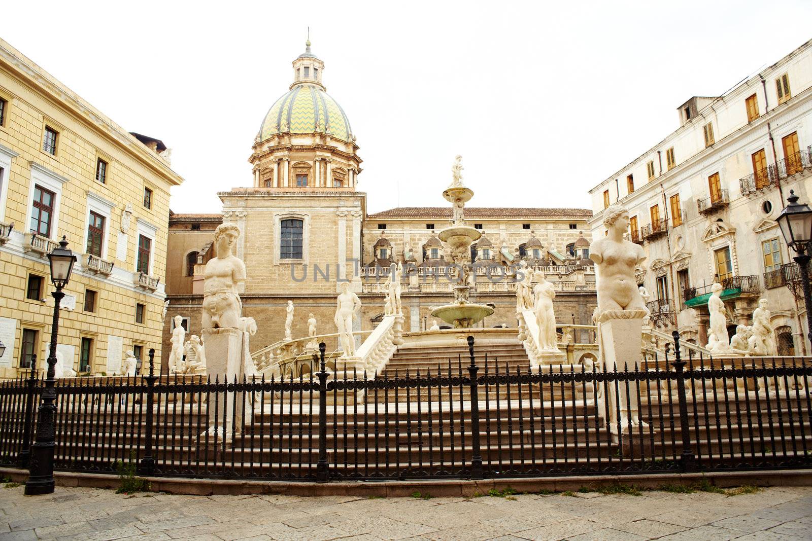 Fontana delle Vergogne in Piazza Pretoria in Palermo, Italy