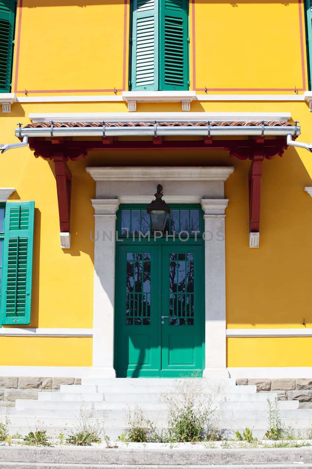 Yellow house in Trieste - Italy
