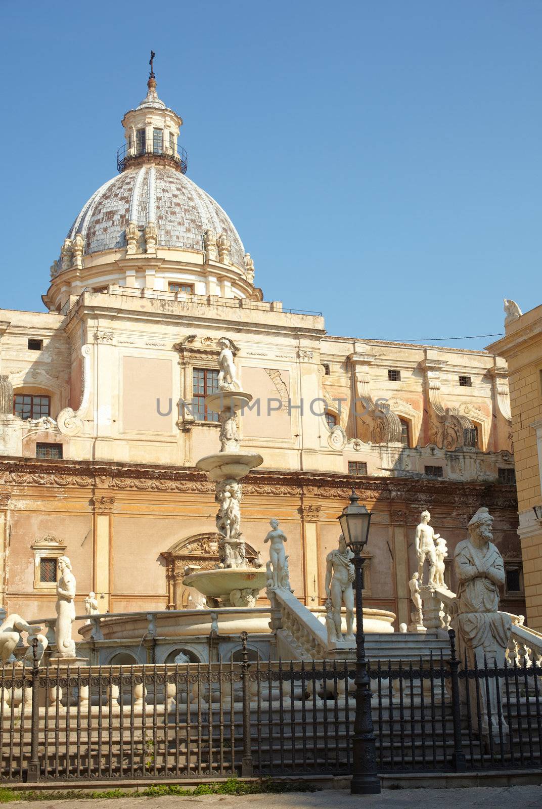 Fontana delle Vergogne in Piazza Pretoria in Palermo, Italy
