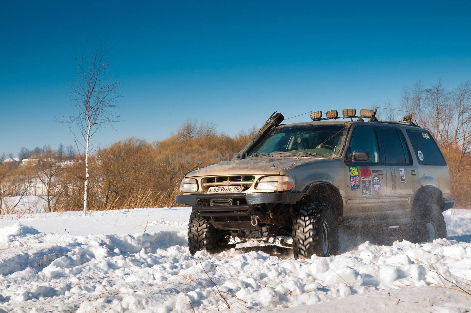 Grey Ford Explorer suv
Car on background the Russian winter.
February 19, 2011. Mattrazz Trophy # 18