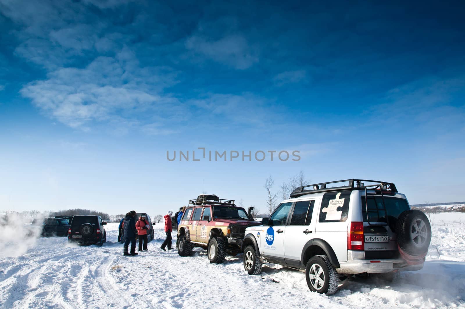 SUVs: Land Rover Discovery and Nissan Patrol
Car on background the Russian winter.
February 19, 2011. Mattrazz Trophy # 18