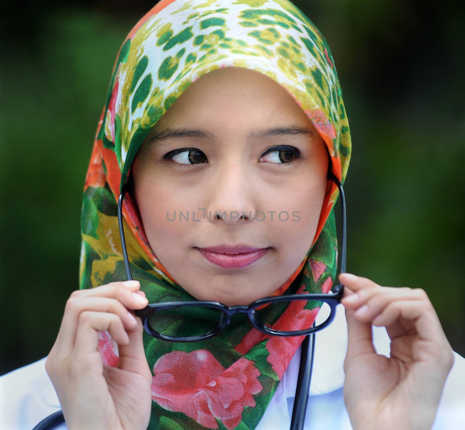 Smile of Scarf Girl with Big Sunglass by jaggat