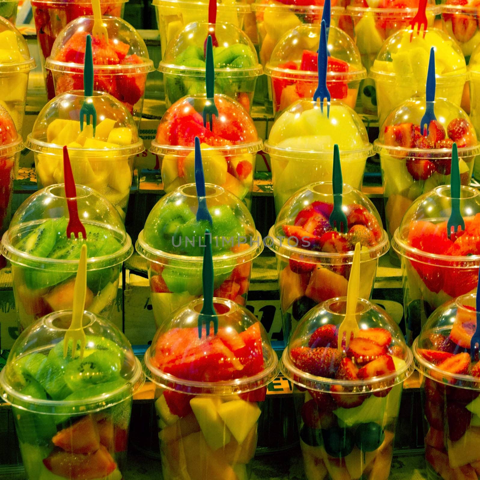 Set packed slice of freshness fruit
