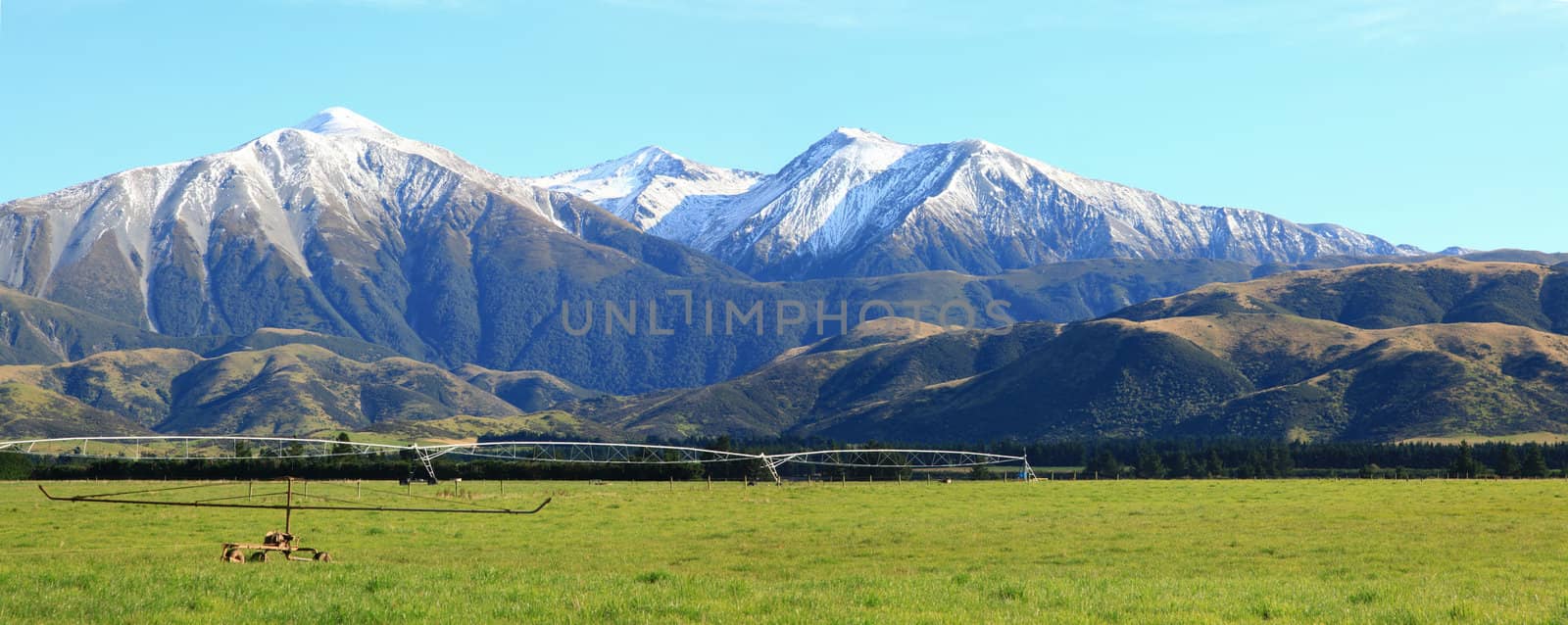 panaramic of great southern alpine alps in New Zealand
