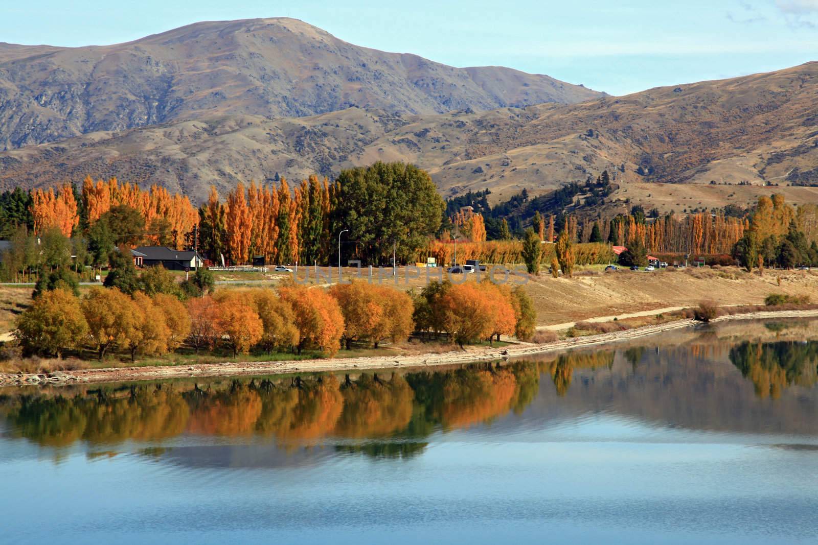 panorama of lake dunstan reflection in New Zealand near Queenstown