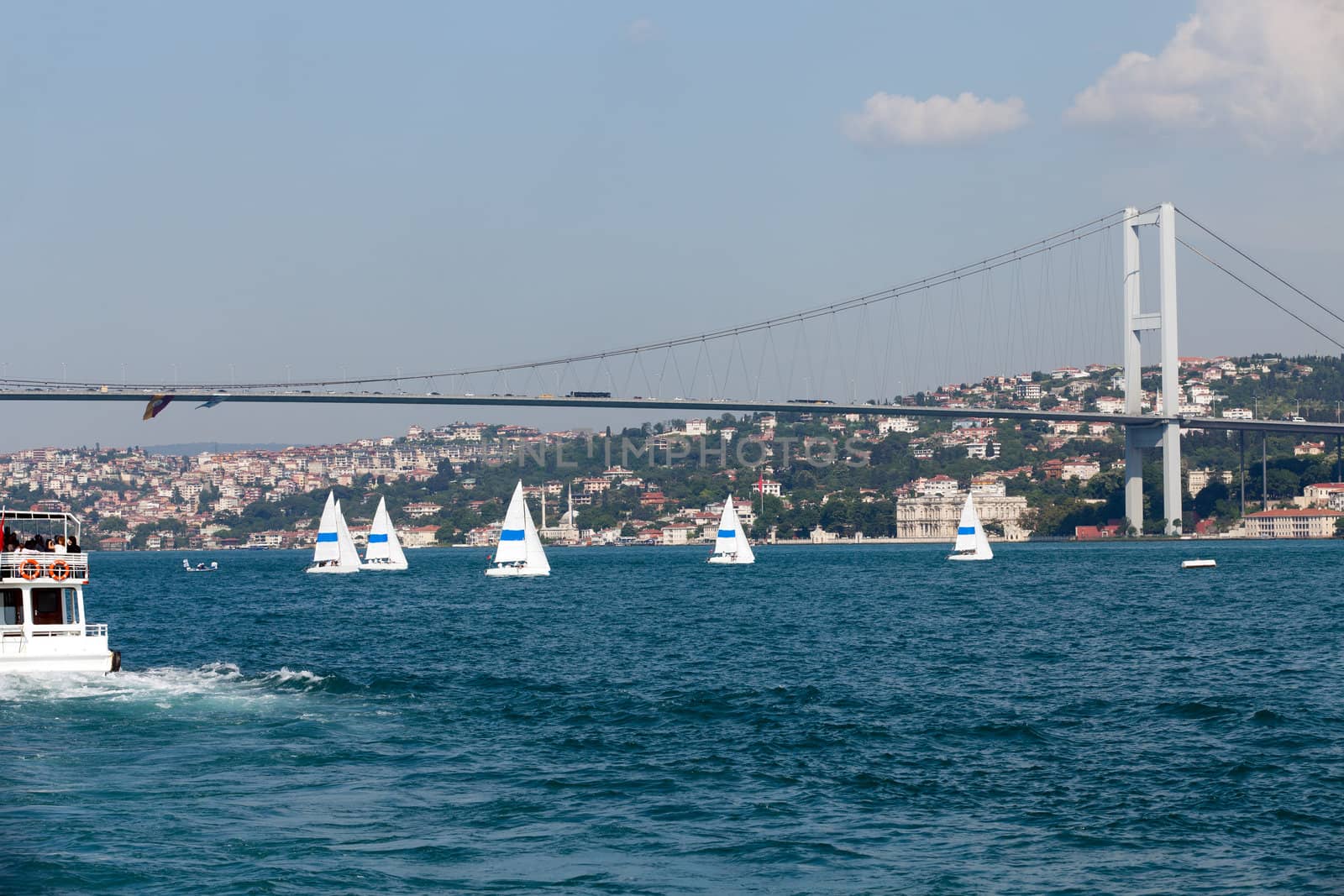 Istambul - Bosporus Bridge connecting Europe and Asia 