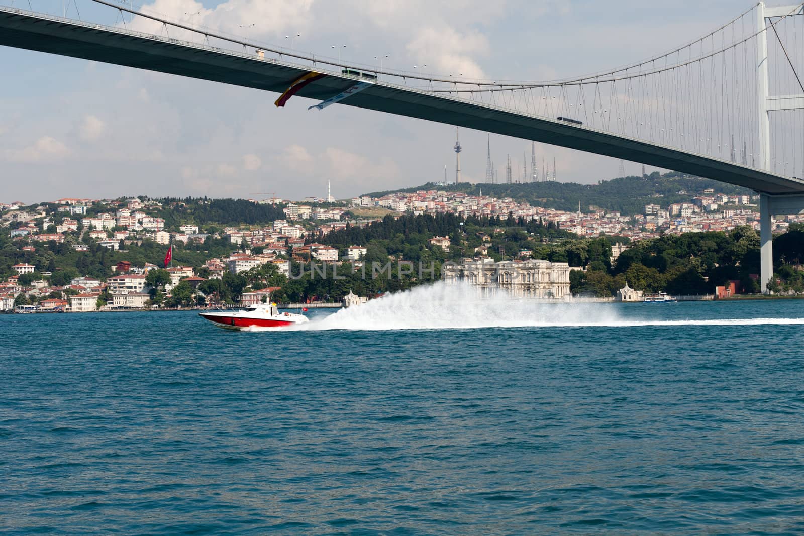 Istambul - Bosporus Bridge connecting Europe and Asia 