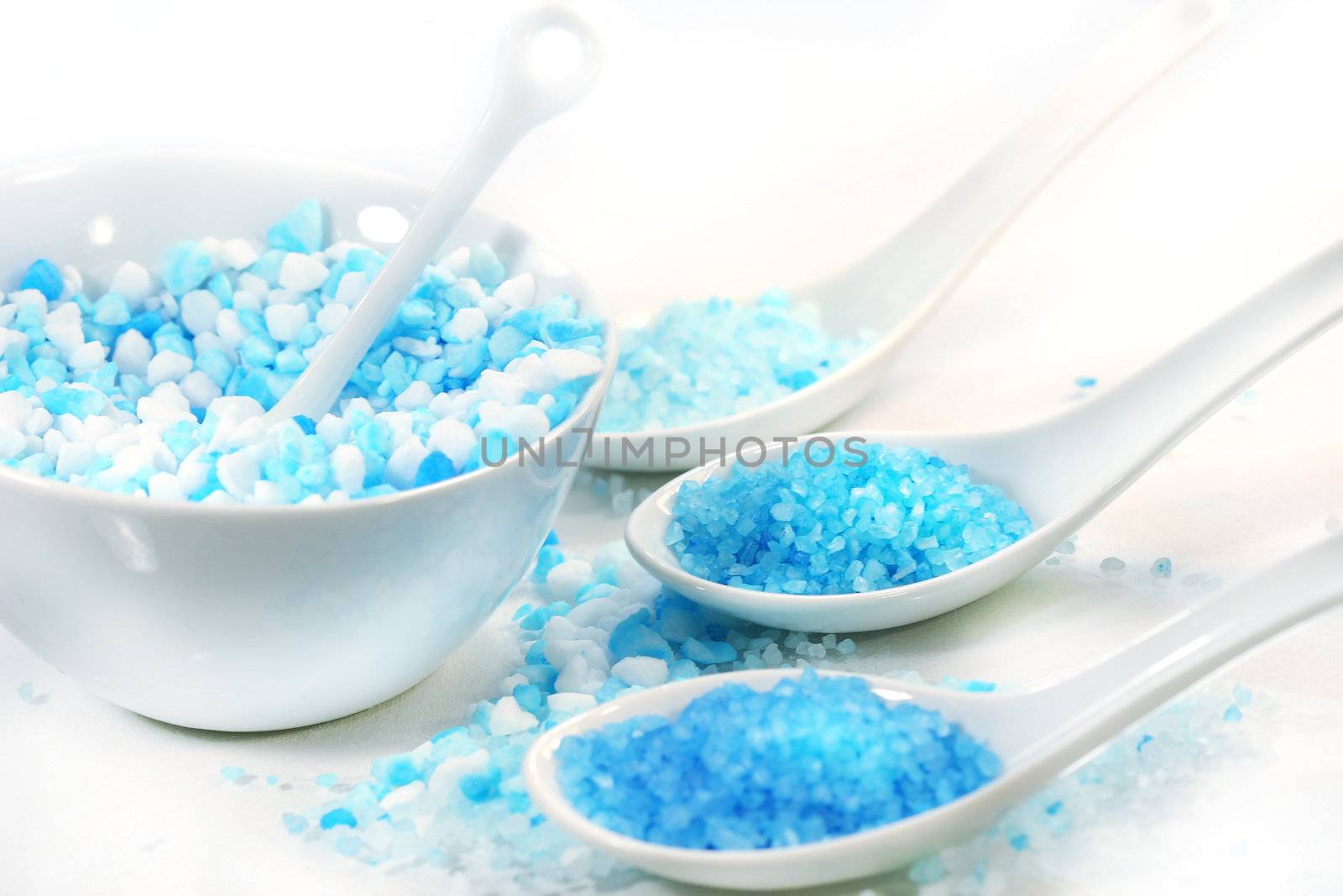  Bath salts with different colors for bath