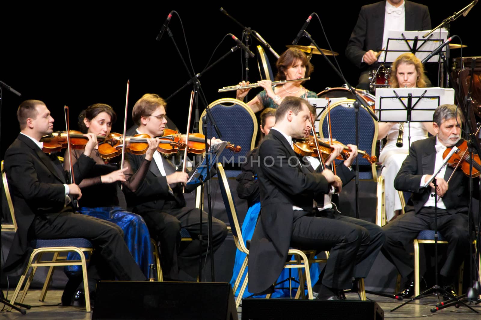 Violinists by nikolaydenisov