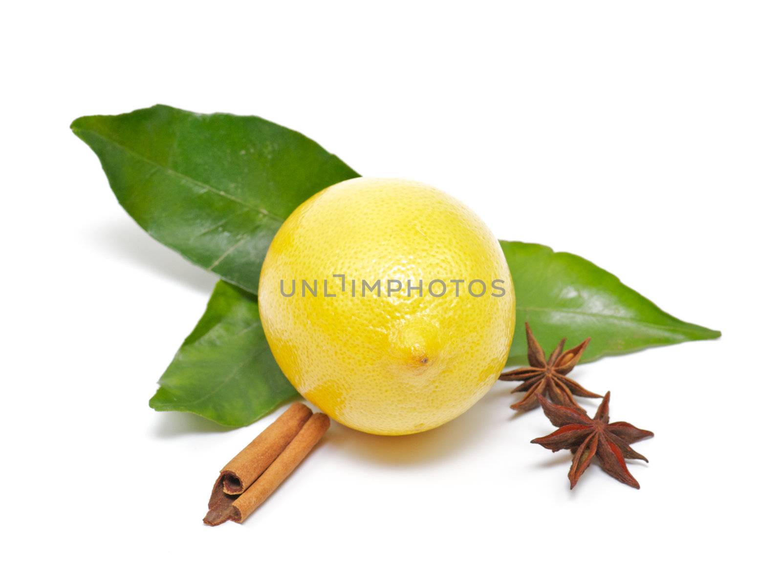 Lemon with cinnamon and anise by zhekos