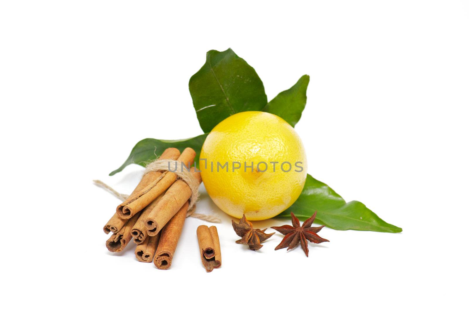 Lemon with cinnamon and anise by zhekos