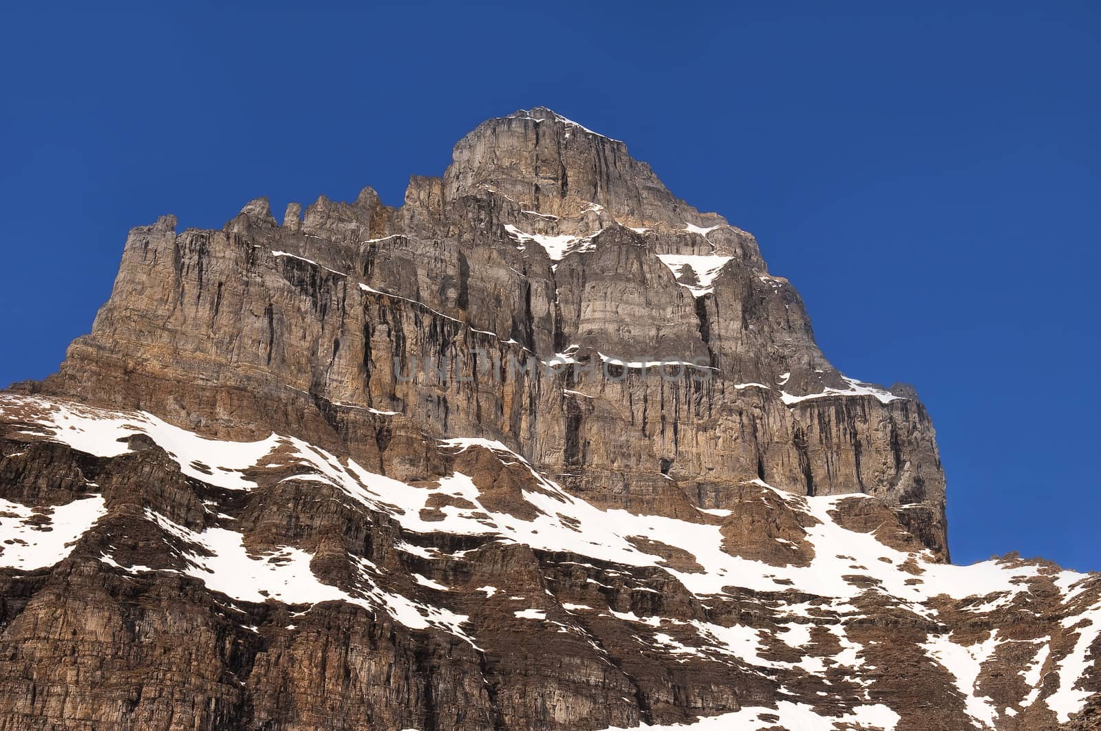 Canadian mountain by irisphoto4