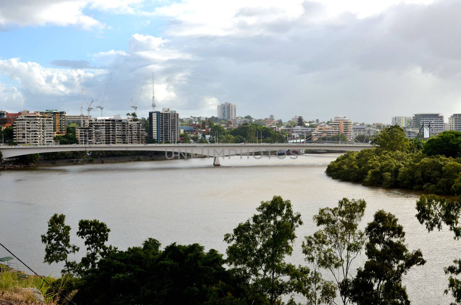 Captain Cook Bridge linking Brisbane's south side with the central business area of the city.
